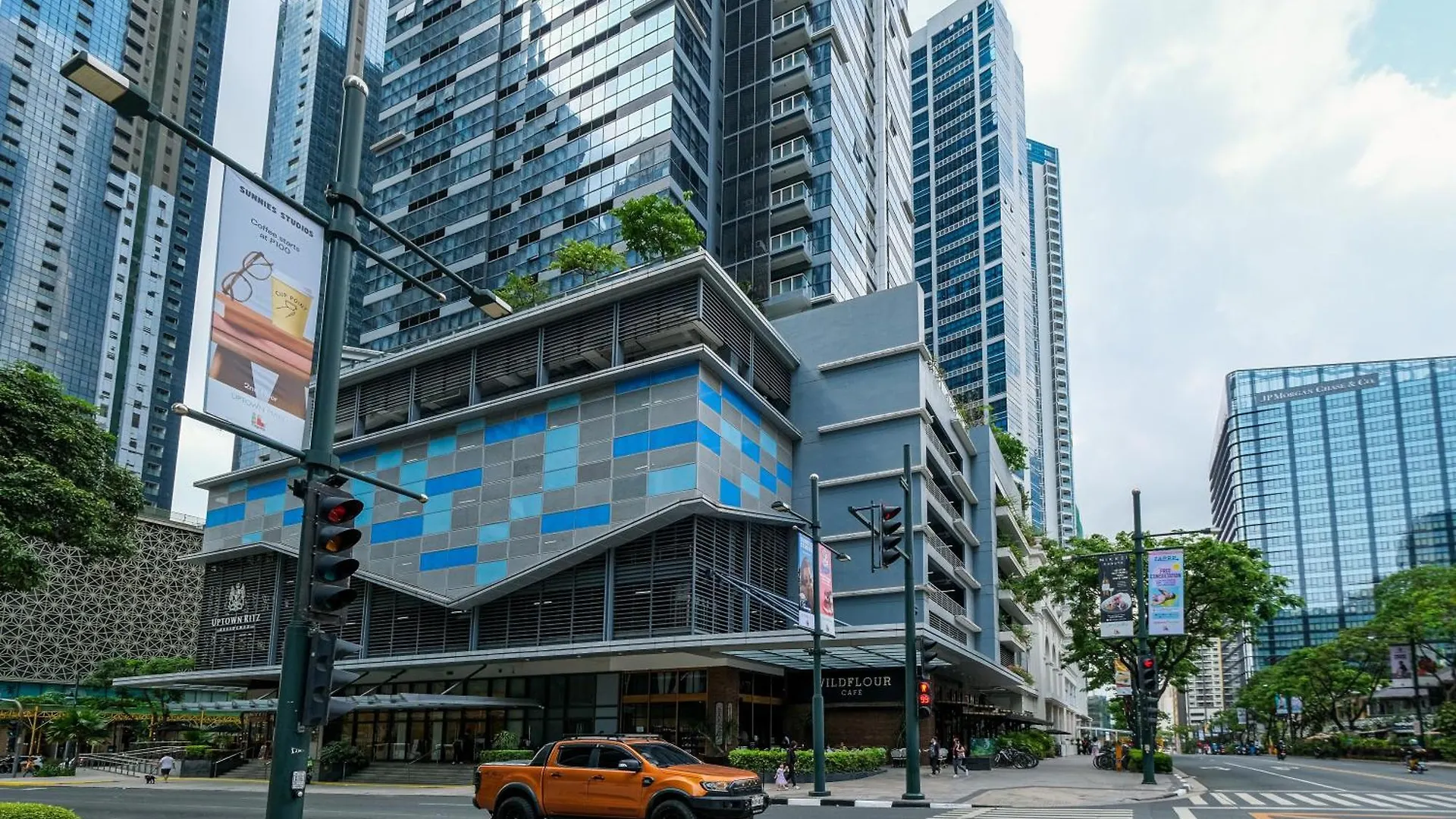 2Br In Uptown Parksuites Bgc With Balcony And Bathtub Taguig 0*,  Philippines