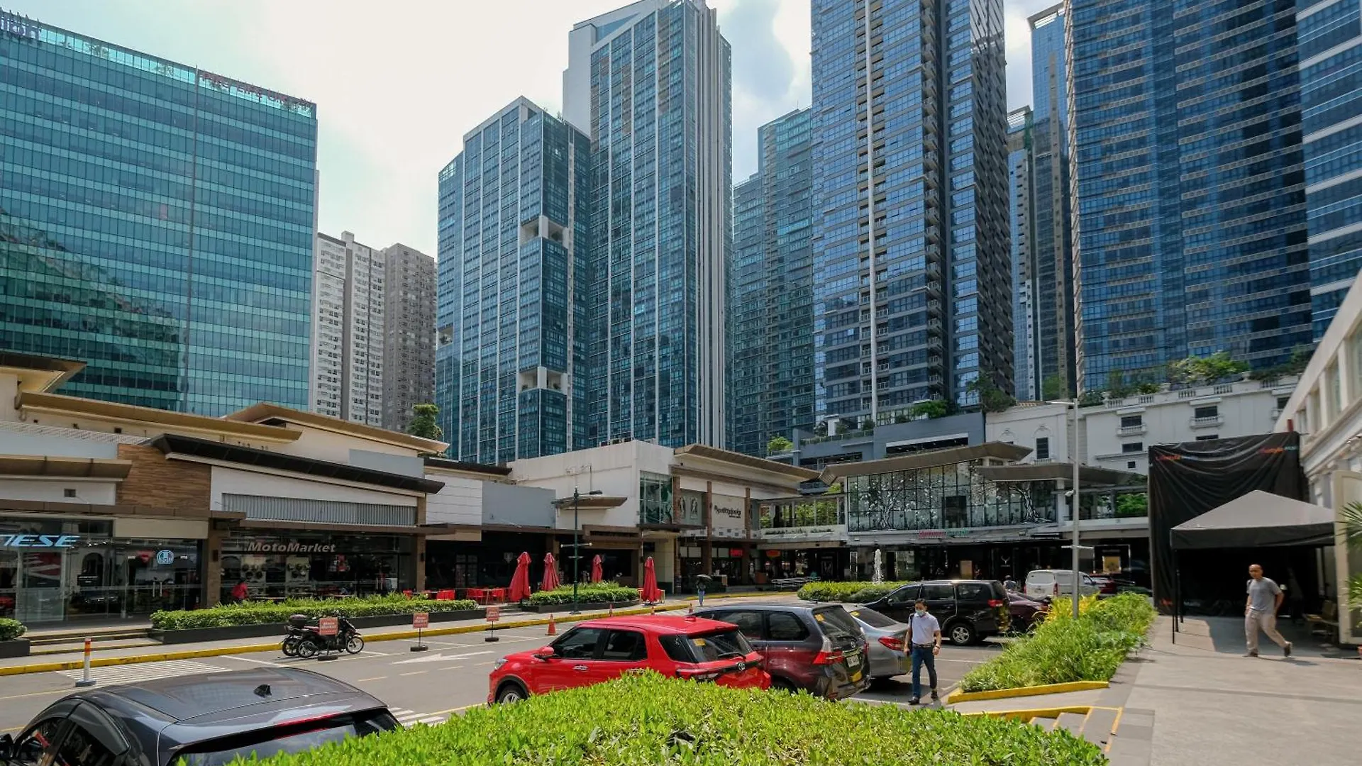 Aparthotel 2Br In Uptown Parksuites Bgc With Balcony And Bathtub Taguig