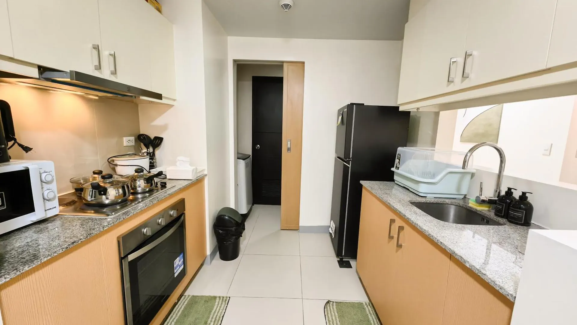 Aparthotel 2Br In Uptown Parksuites Bgc With Balcony And Bathtub Taguig Philippines