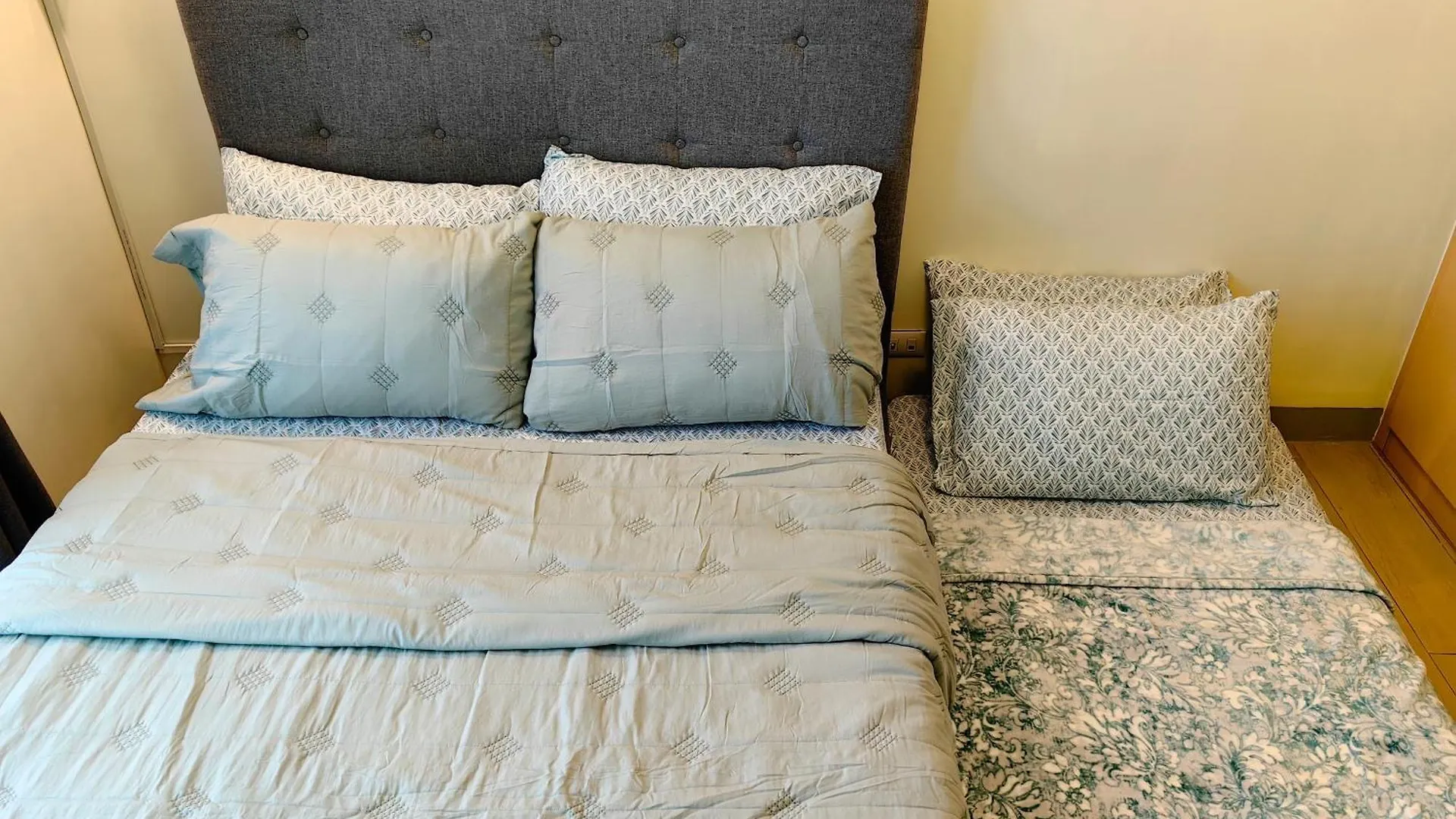 2Br In Uptown Parksuites Bgc With Balcony And Bathtub Taguig Philippines
