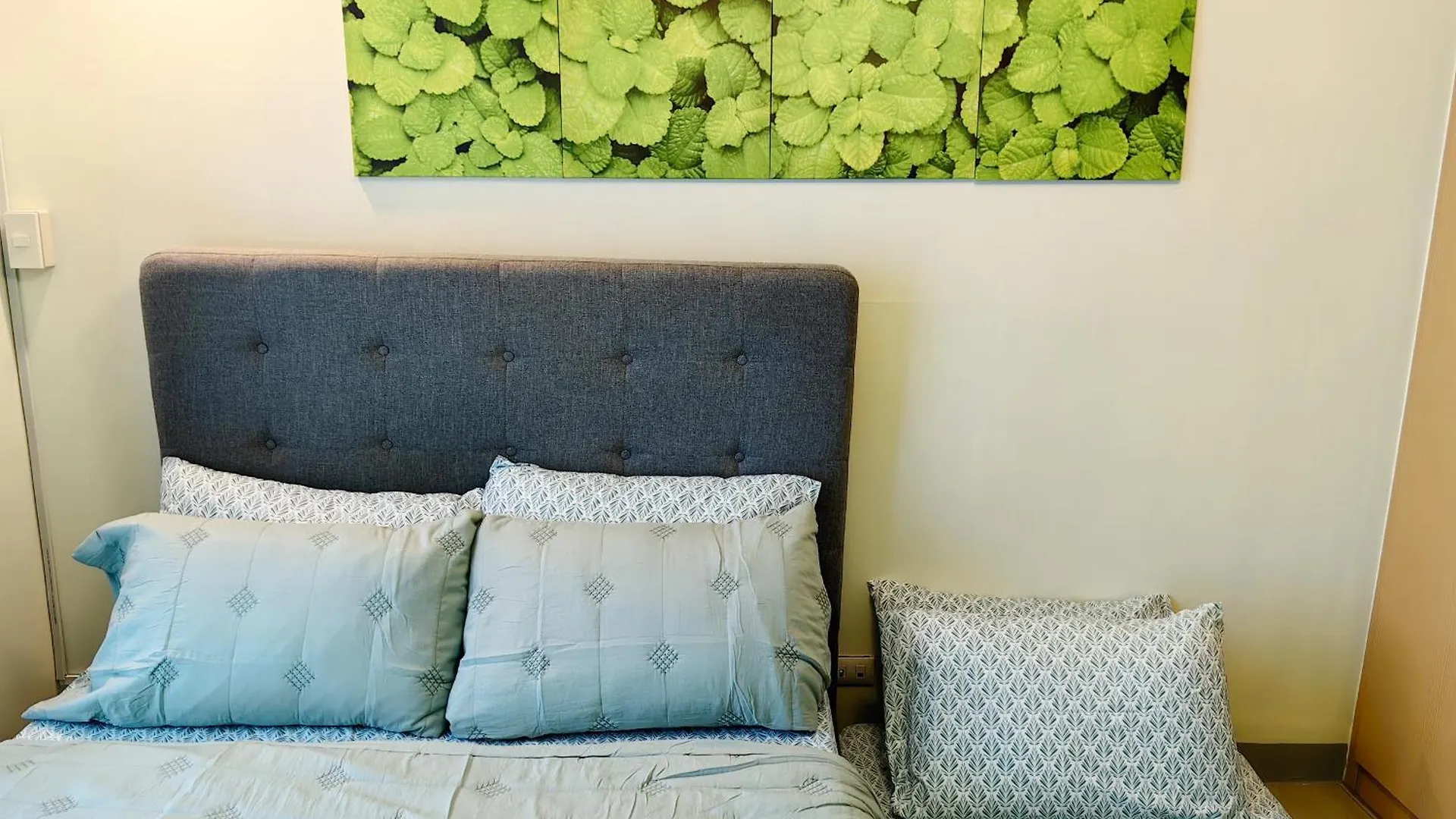 2Br In Uptown Parksuites Bgc With Balcony And Bathtub Taguig