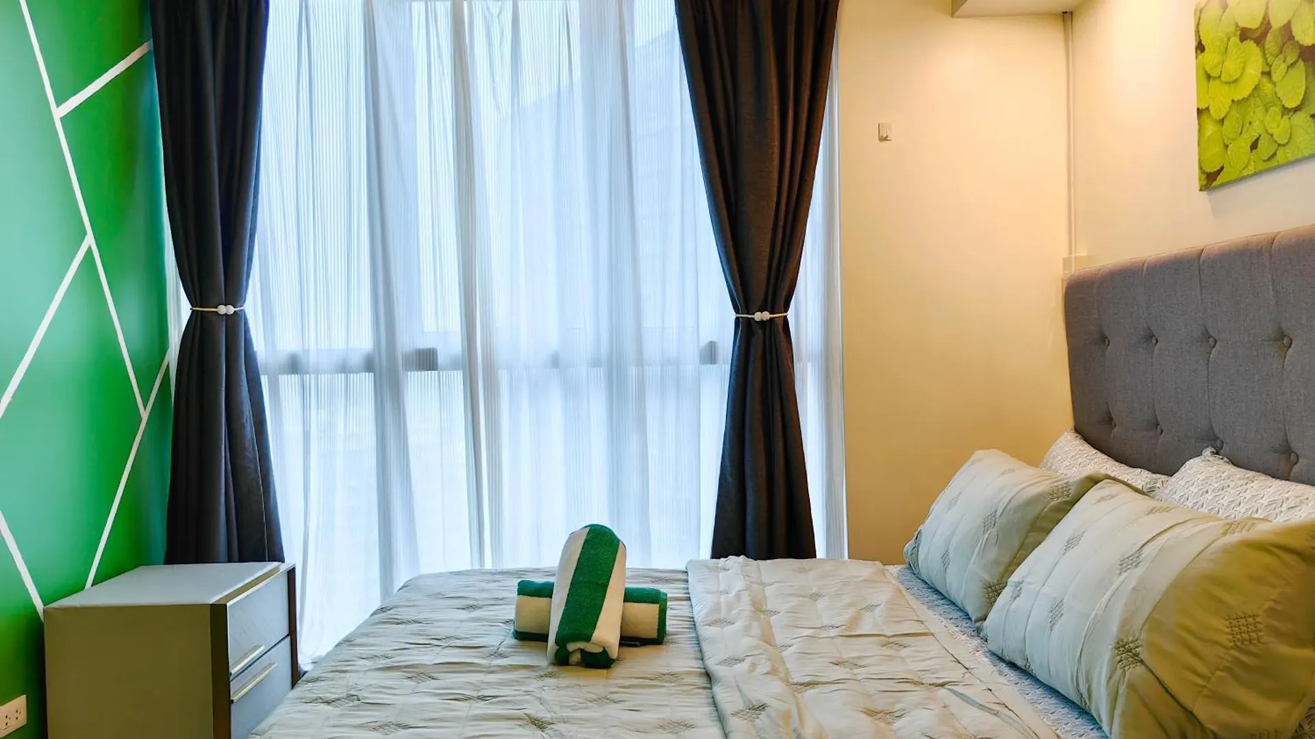 Aparthotel 2Br In Uptown Parksuites Bgc With Balcony And Bathtub Taguig